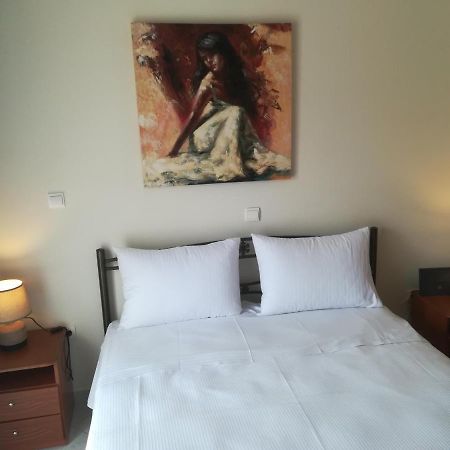 Apartment Ey Zhn Néa Khilí Екстериор снимка
