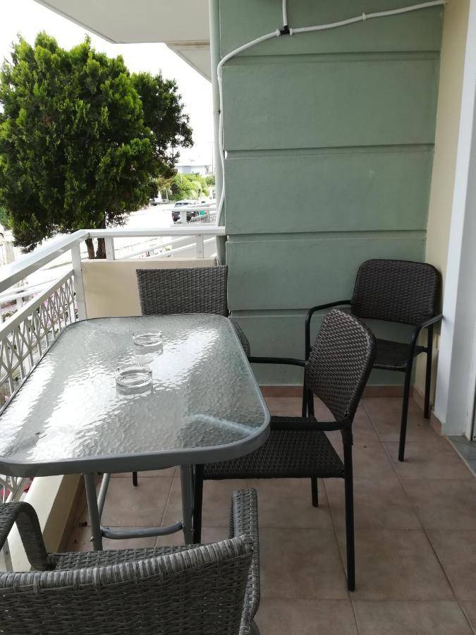 Apartment Ey Zhn Néa Khilí Екстериор снимка