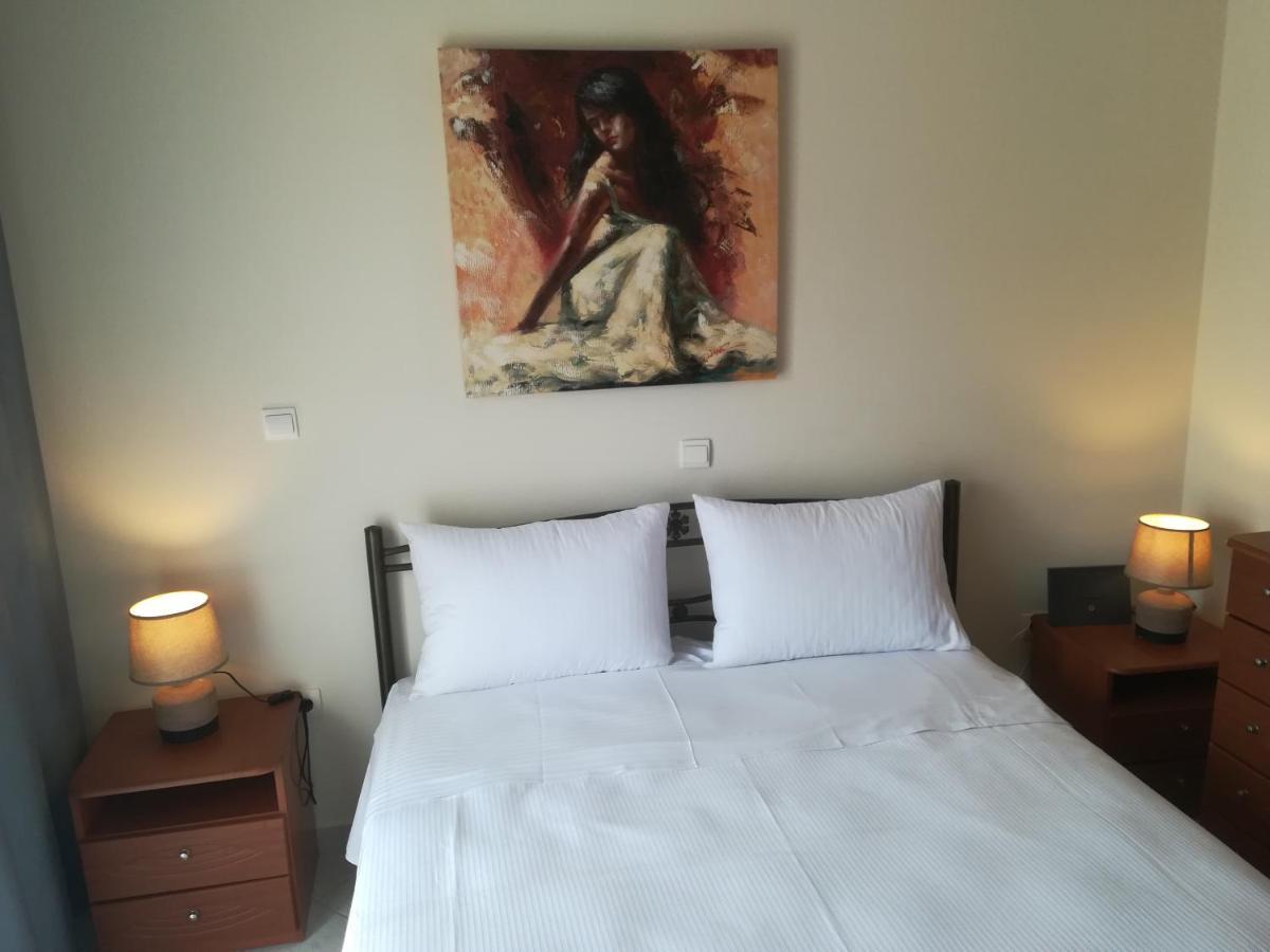 Apartment Ey Zhn Néa Khilí Екстериор снимка