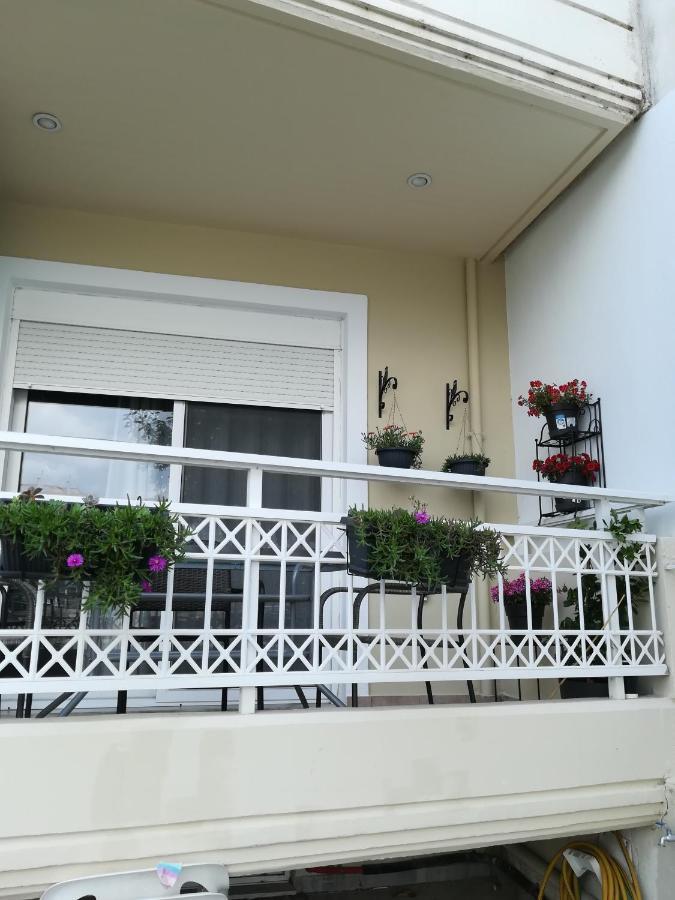 Apartment Ey Zhn Néa Khilí Екстериор снимка